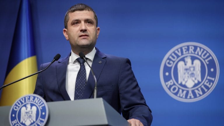 „O bătaie de joc. Râd și copiii de grădiniță”. Radu Miruță, despre noua amânare de la CCR și judecătorii numiți de PSD  