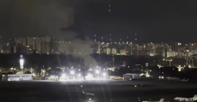 Focuri de armă și atacuri cu drone la Caracas, după ce Delcy