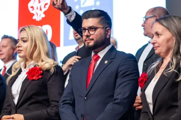 Cine este Adrian Cocoș, care preia de la Negoiță atribuțiile de primar la Sectorul 3. A luat 2,70 la matematică la BAC