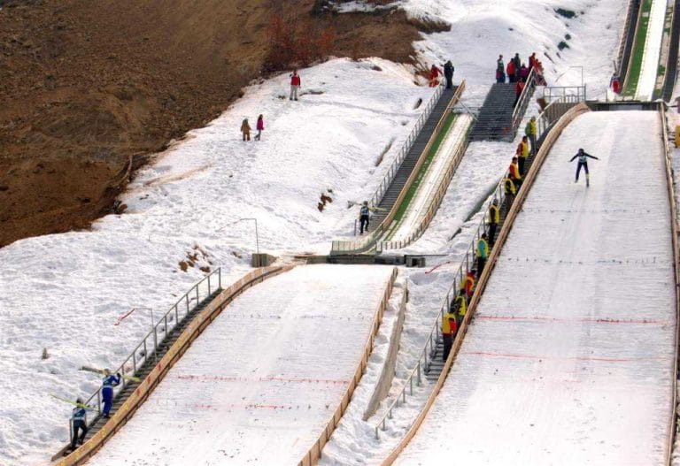 JO de iarnă: Sărituri cu schiurile – România, locul 12