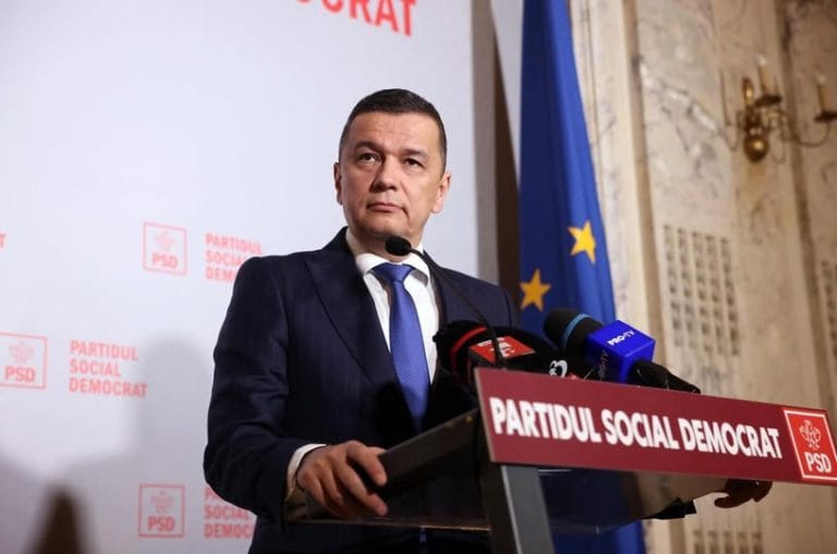 Grindeanu duce scandalul din Coaliție la Bruxelles: i-a vorbit Robertei Metsola despre referendumul din PSD și a criticat Guvernul