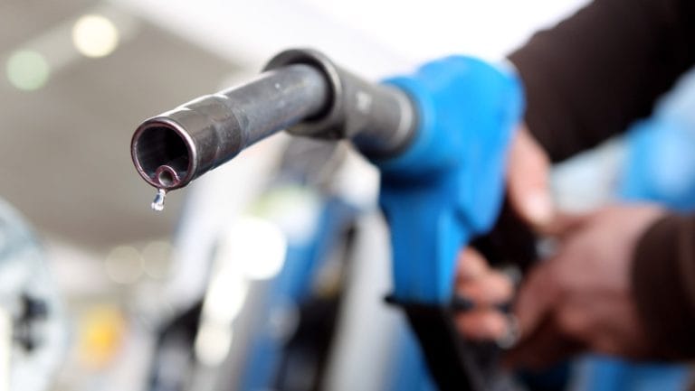 Guvernul propune prelungirea ajutorului pentru transportatori pentru motorina cumpărată până la finalul lui 2026. Cât primesc pe litru