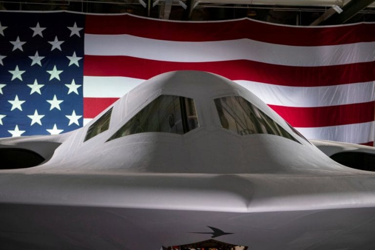 Bombardierul SUA B-21 Raider