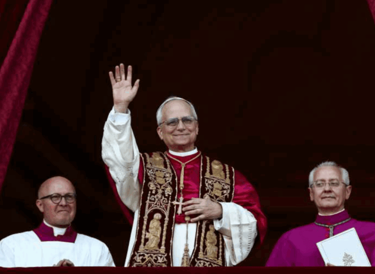 Papa Leon salută cu „satisfacţie” încetarea focului în Iran