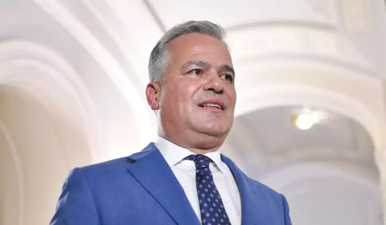 Blocaj total: Învestirea noului Guvern se amână, nu ies voturile. Sorin Grindeanu a plecat nervos de la ședința PSD