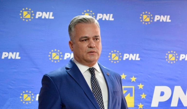 Cine este Adrian Veștea, desemnat de Nicușor Dan pentru funcția de premier în locul lui Eugen Tomac