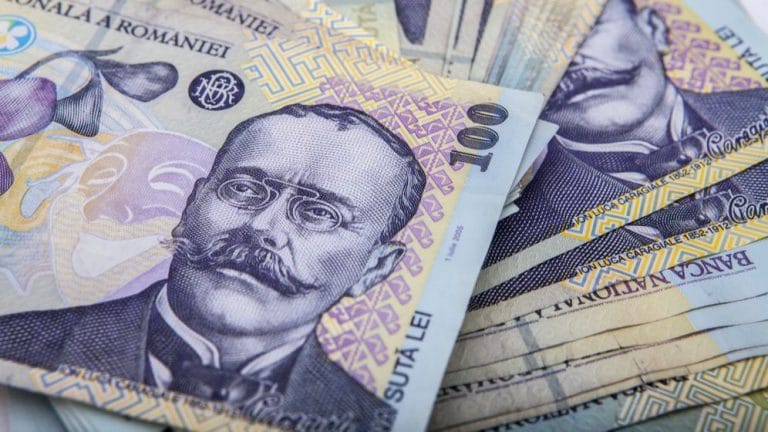 Totul merge în declin”. Salariile românilor scad. Câți bani au pierdut angajații într-o singură lună