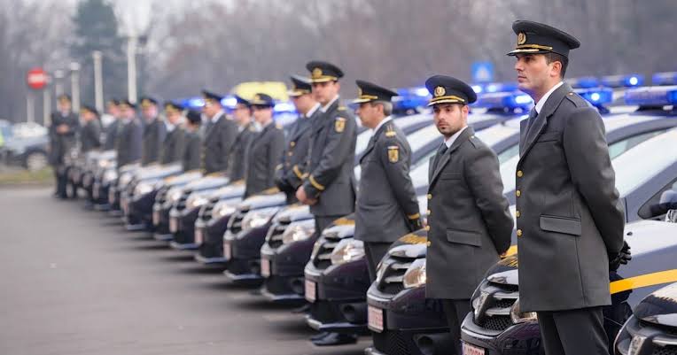 Sute de mii de români, în vizorul ANAF. Fiscul trimite decizii de impunere pentru venituri obținute în străinătate