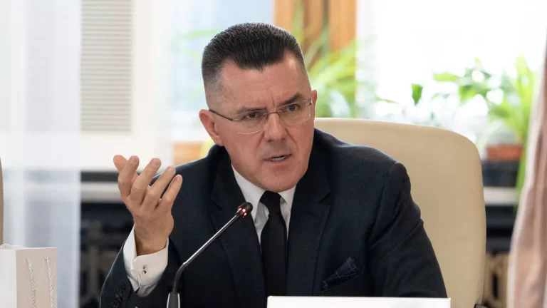 Dan Dungaciu (AUR): Intrarea PSD la guvernare acum ar fi o „sinucidere”
