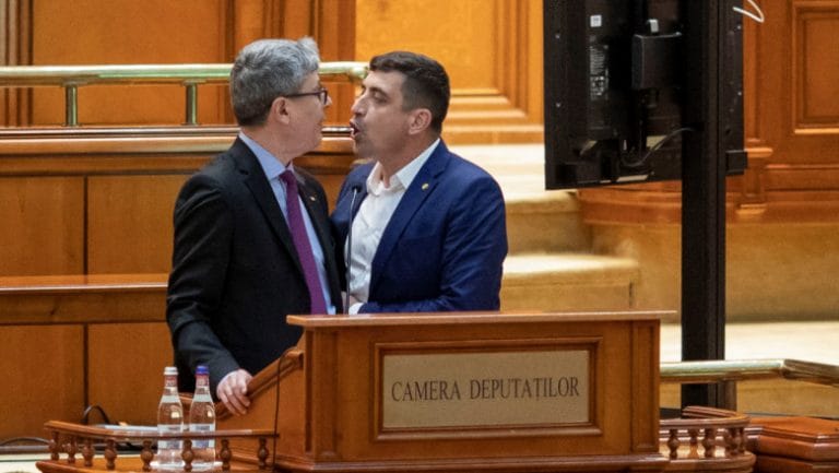 Virgil Popescu, după criticile AUR: „Simioane, dronele sunt trimise de prietenul tău, Putin”. Reacția partidului