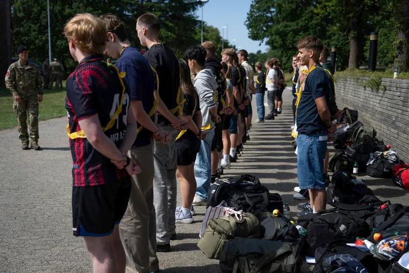 Danemarca, recrutare de 11 luni în rândul tinerilor. Primii recruți