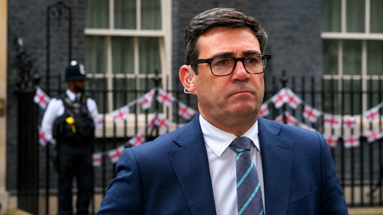 Londra: Premierul Andy Burnham anunță opțiuni pentru o apropiere de UE