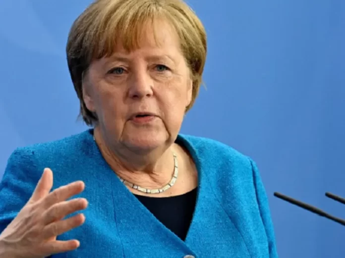 Angela Merkel își lansează memoriile la București
