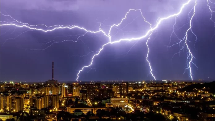 ANM avertizează> După caniculă, revin ploile. Un ciclon traversează România