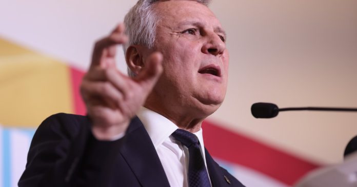 Daniel Zamfir reclamă fonduri necheltuite la Economie: execuție bugetară de 23%