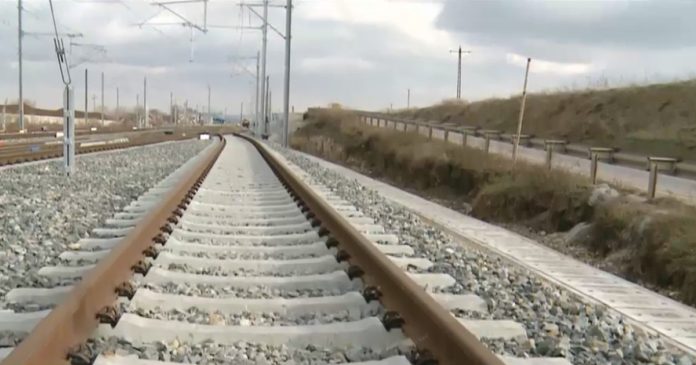feroviarii-cer-fonduri-suplimentare-si-ii-invita-pe-guvernanti-in-tren-spre-satu-mare-6e1b7f Feroviarii cer fonduri suplimentare și îi invită pe guvernanți în tren spre Satu Mare